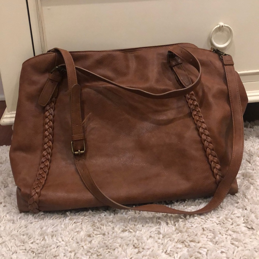 Express Tan Leather Shoulder Bag